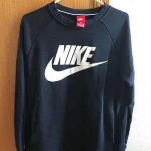 Nike sweatshirt